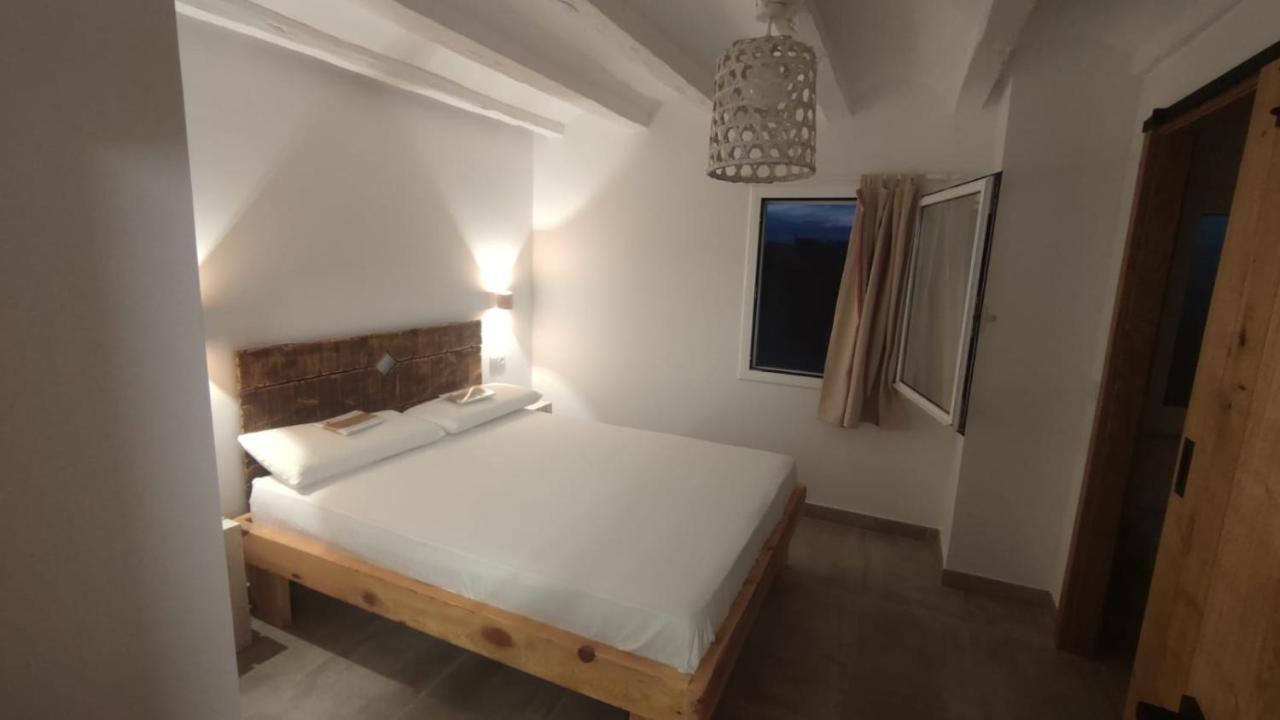 Villa Mas Mido à Sant Jaume d'Enveja Extérieur photo
